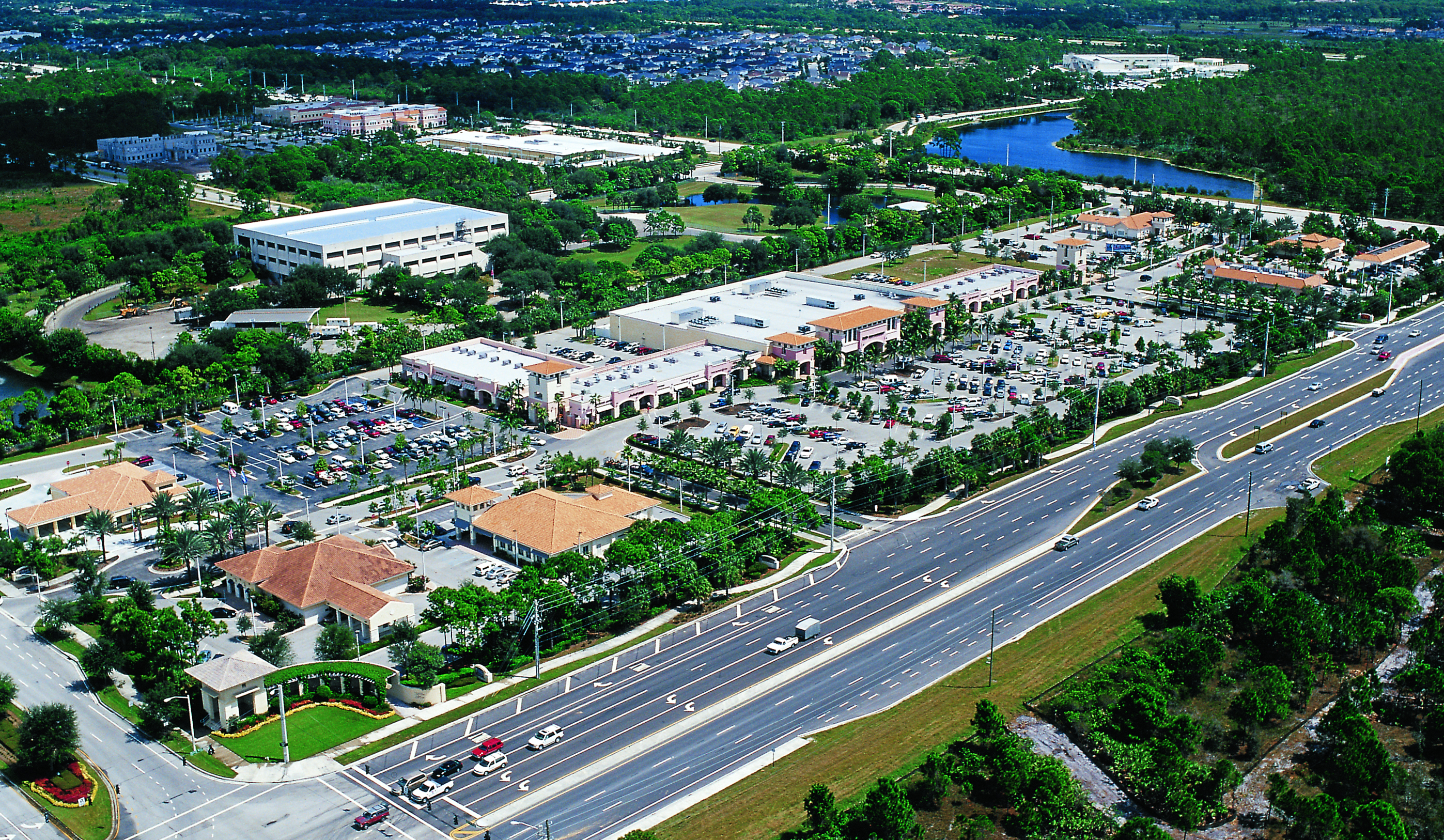 abacoa-plaza-overview-photo