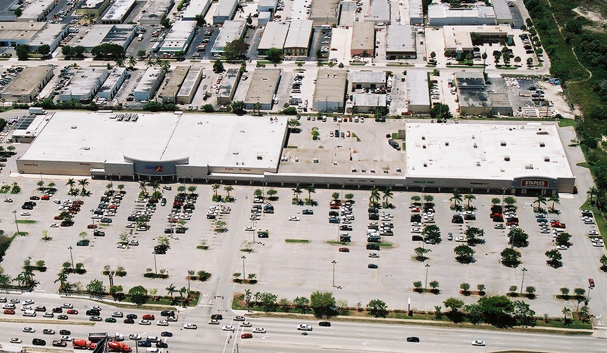 the-plaza-at-lake-park-overview-photo